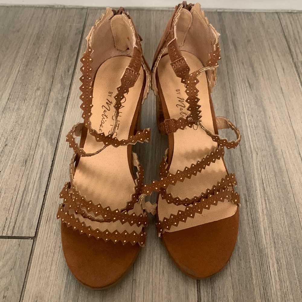 brown strappy heel